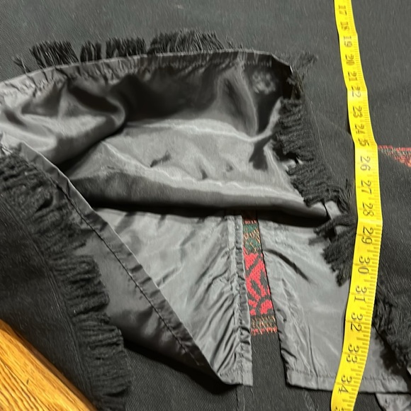 Michele black fringe skirt. Acrylic/wool blend. Back zipper. Size 14. Lined. - Picture 12 of 12